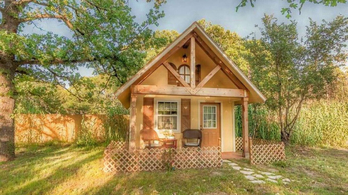 Fredericksburg Cottage | Rapunzel Cottage (#1) .