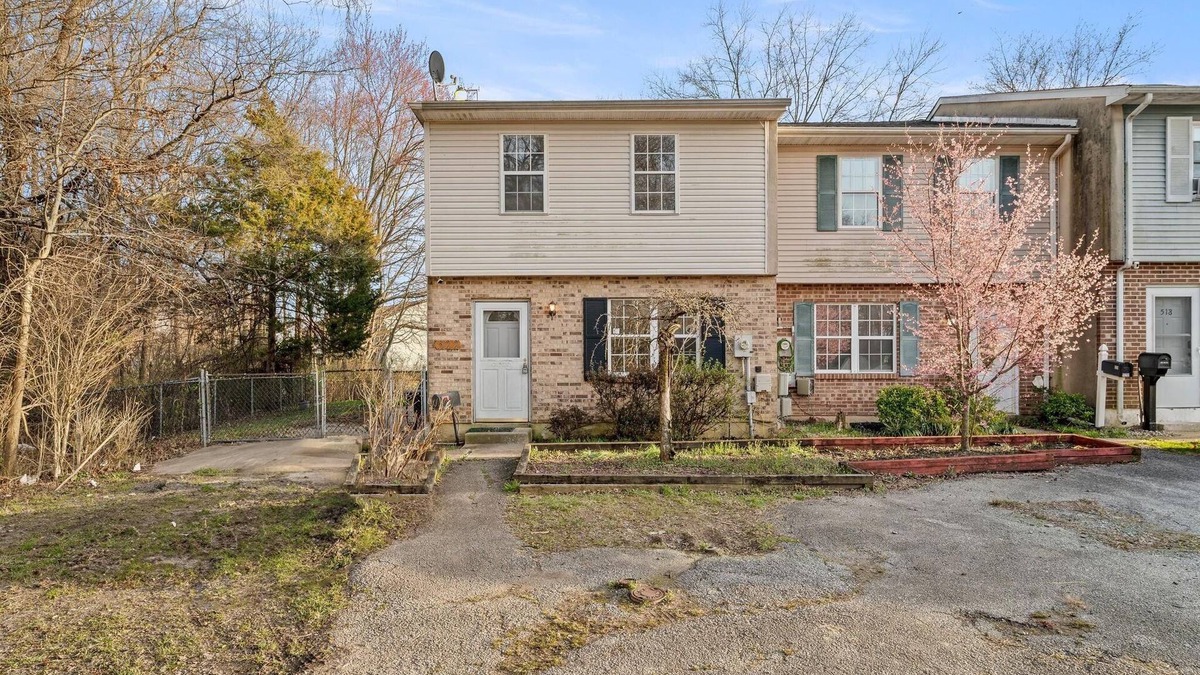Newark House | Rare 1King+1Queen+4Twin Charming 3-bedroom Private townhome at Newark, DE