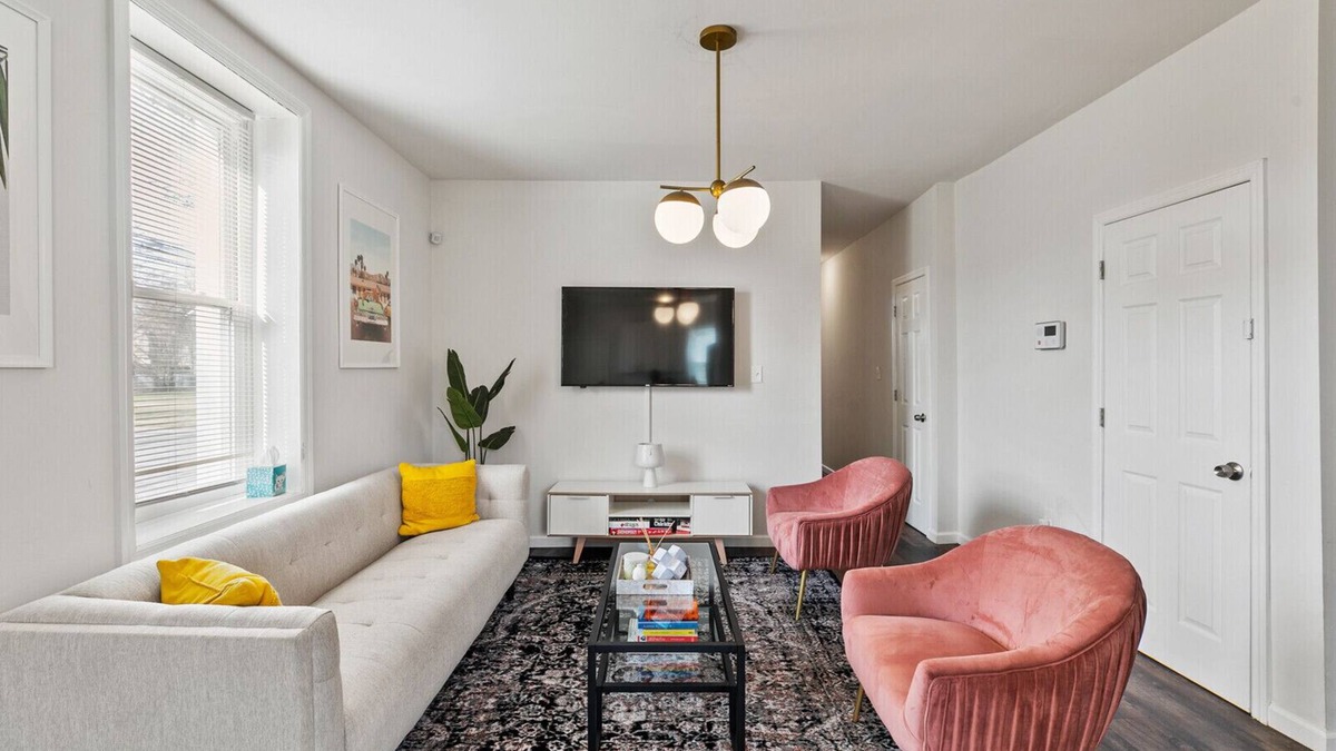 Camden Apartment | RARE 2 Bed Gem w/PRIVATE PATIO Near Downtown Philly!
