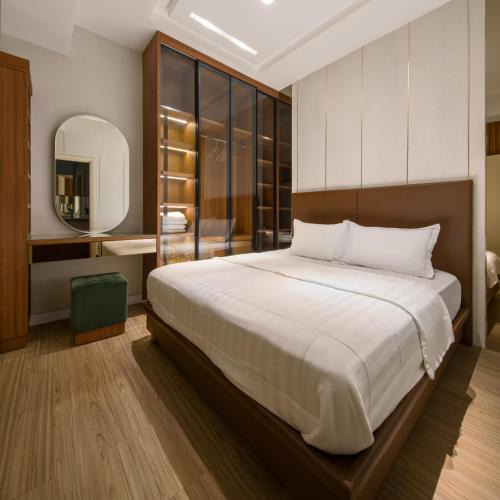 Surabaya Apartment | RARE ! - 2BR ANDERSON Highest Floor 37 - City View