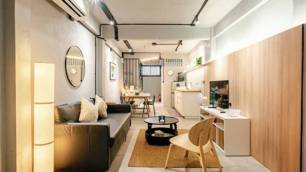 Yan Nawa House | Rare Designer Townhouse Perfect for Groups | 8 mins to BTSn