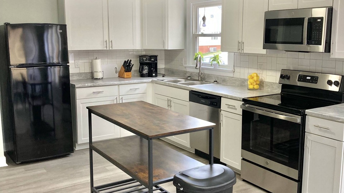 Mechanicsville House | Rare Find in Mechanicsville!