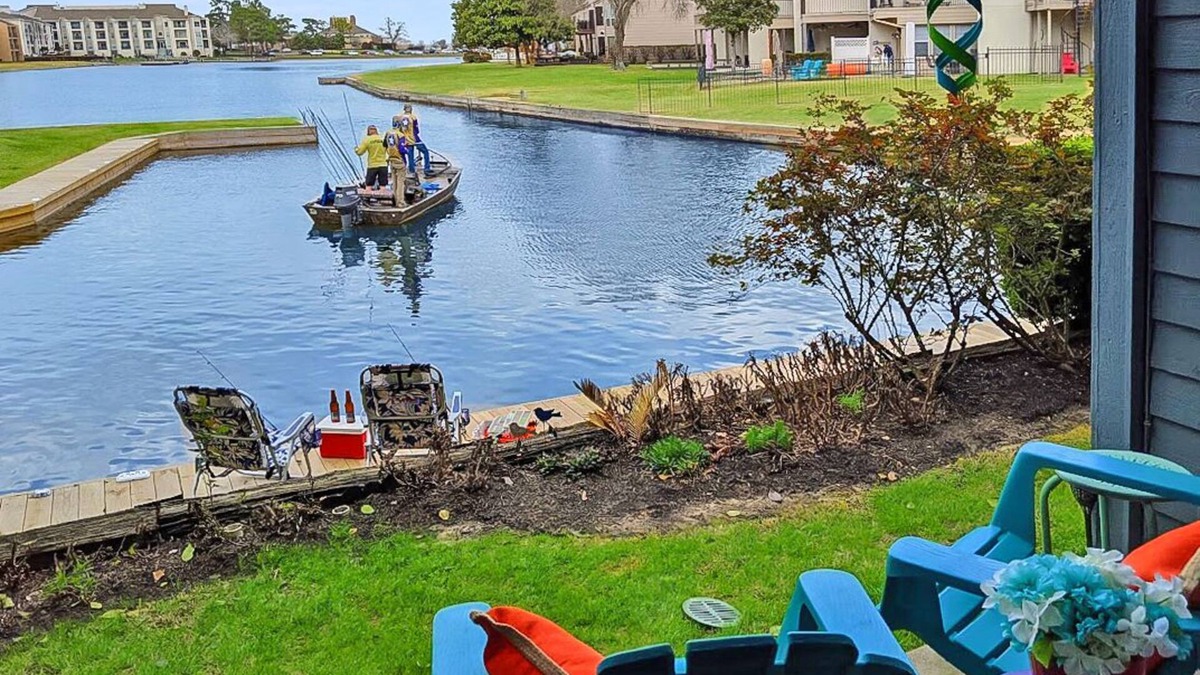Walden on Lake Conroe Condo | 💎Rare Find✪PARADISE COVE⛱️AMAZING⛵Lakefront Oasis🏊https:/youtu.be/TR9-vTjTnDs