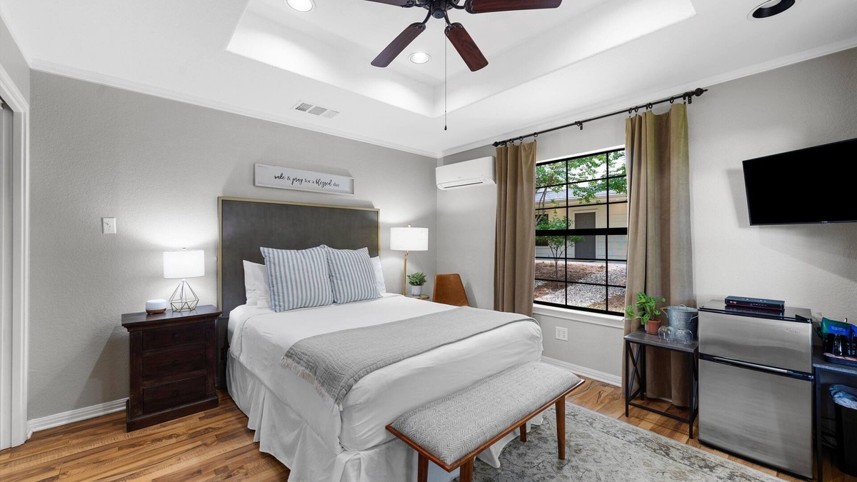 Crawford Apartment | RARE FIND! Private Suite on Country Retreat Covered with Trees PLUS POOL!