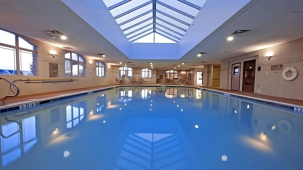 Killeen Hotel | RARE GEM! 2 GORGEOUS UNITS AND POOL.