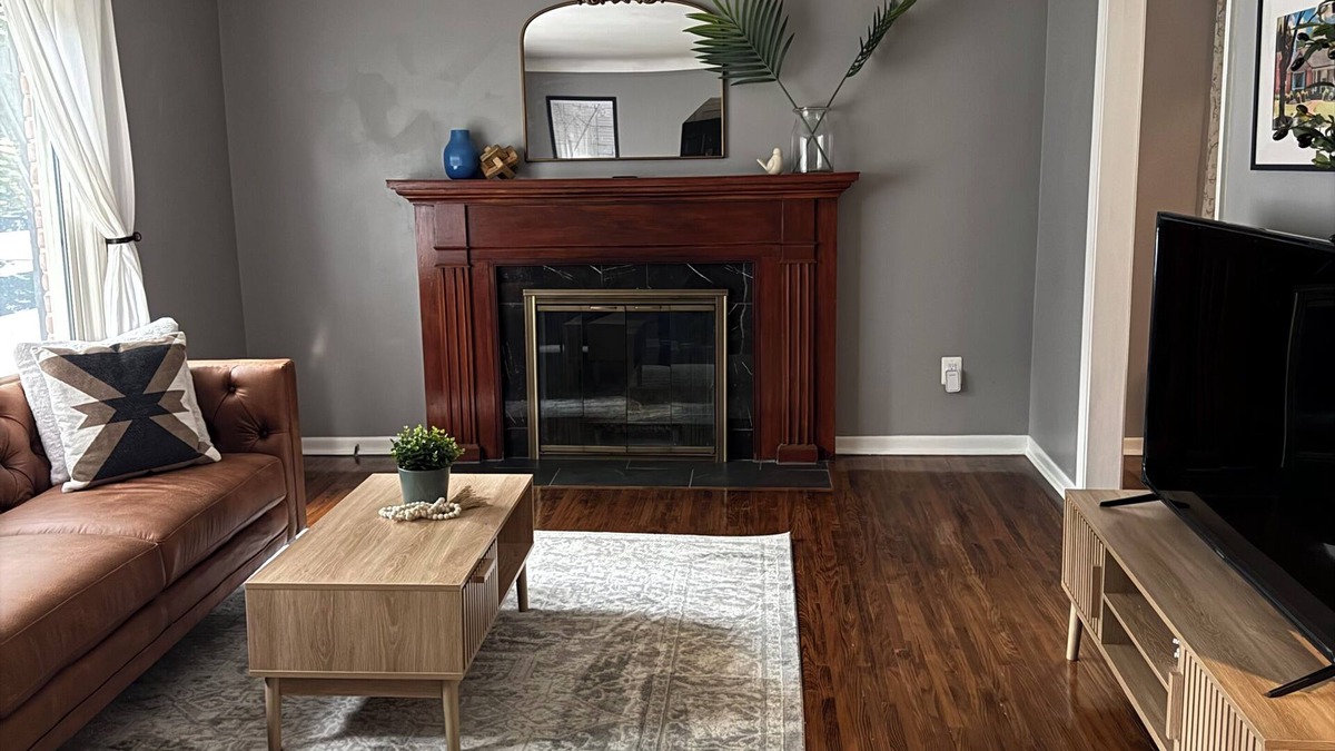 Huntington Woods House | Rare Huntington Woods Modern & Elevated 3 BR Home