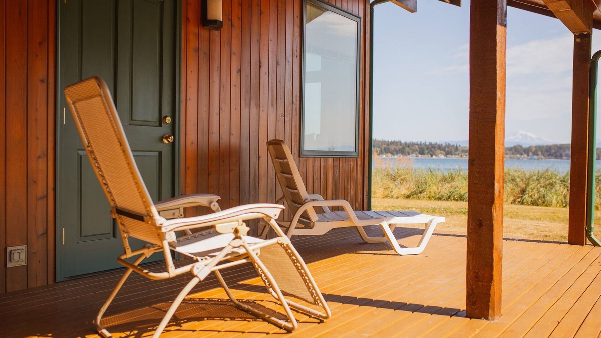 Lummi Island House | Rare Secluded Beach w/Lush Lawn and Ocean Views