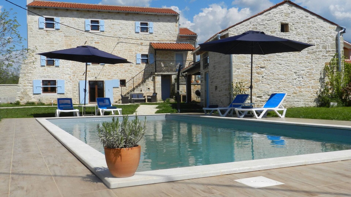 Modrusani Villa | Rare stunning original converted Istrian stone villa. 5 rooms. 14pax