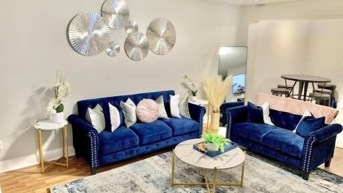 Plaza Midwood House | Rare Townhome with Queen Beds in Plaza Midwood-10 min drive uptown