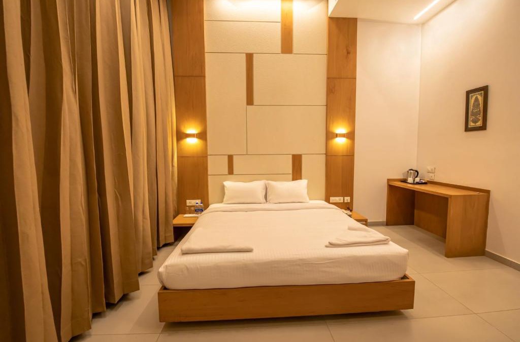 Teynampet Hotel | RATHNA RESIDENCY - Near US CONSULATE