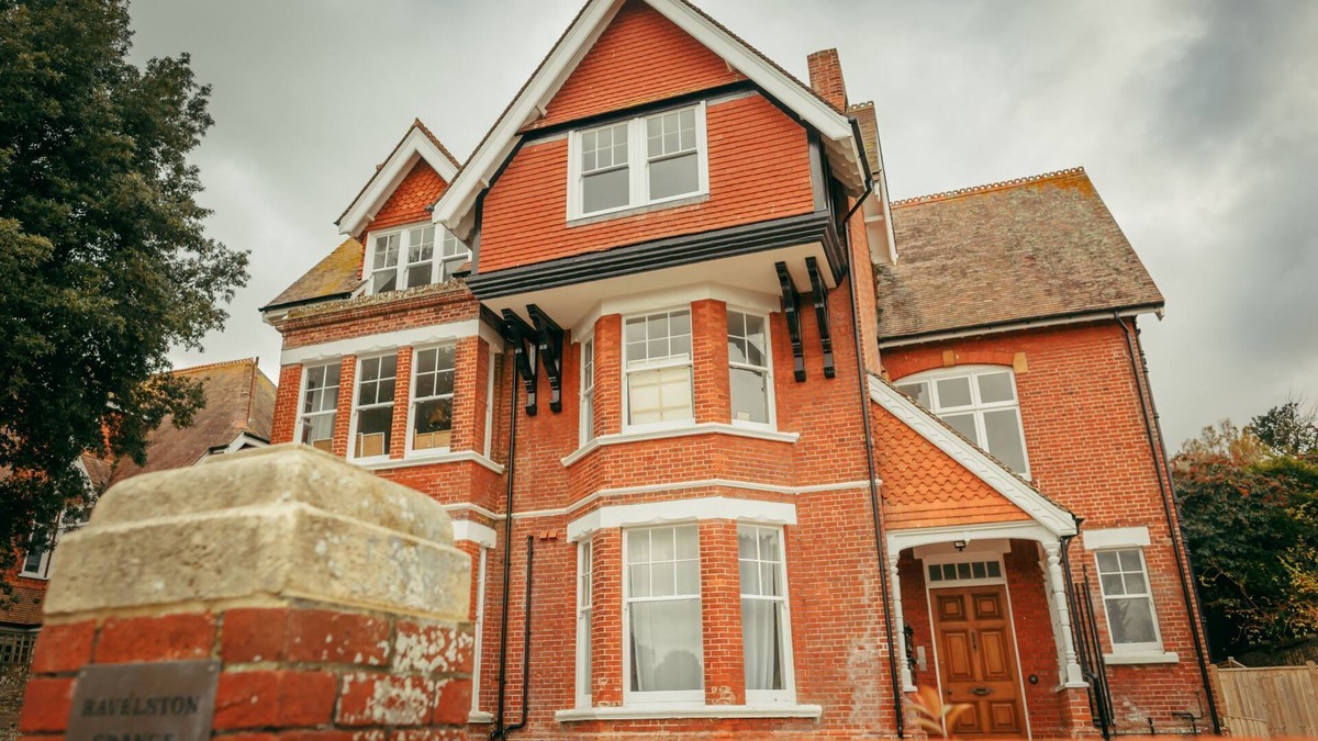 Meads Apartment | Ravelston Grange - stylish, spacious garden flat