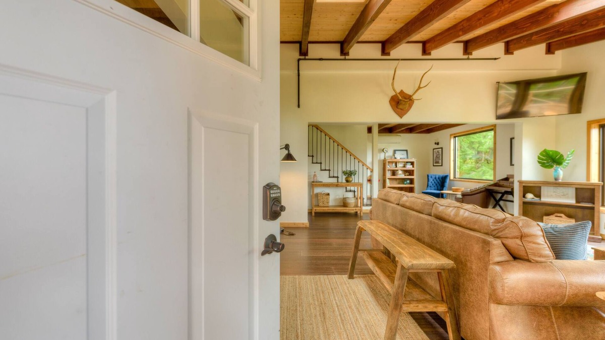 Astoria Cabin | Raven's Nest *Mountain Views*