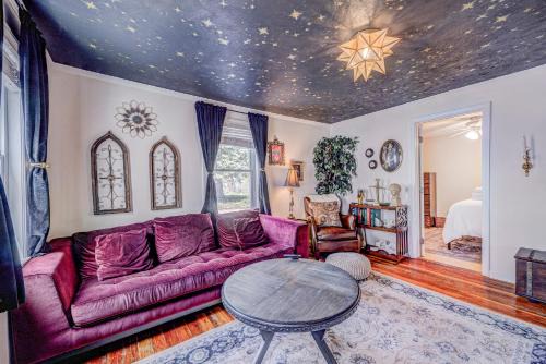 Salem Apartment | Ravens Hollow
