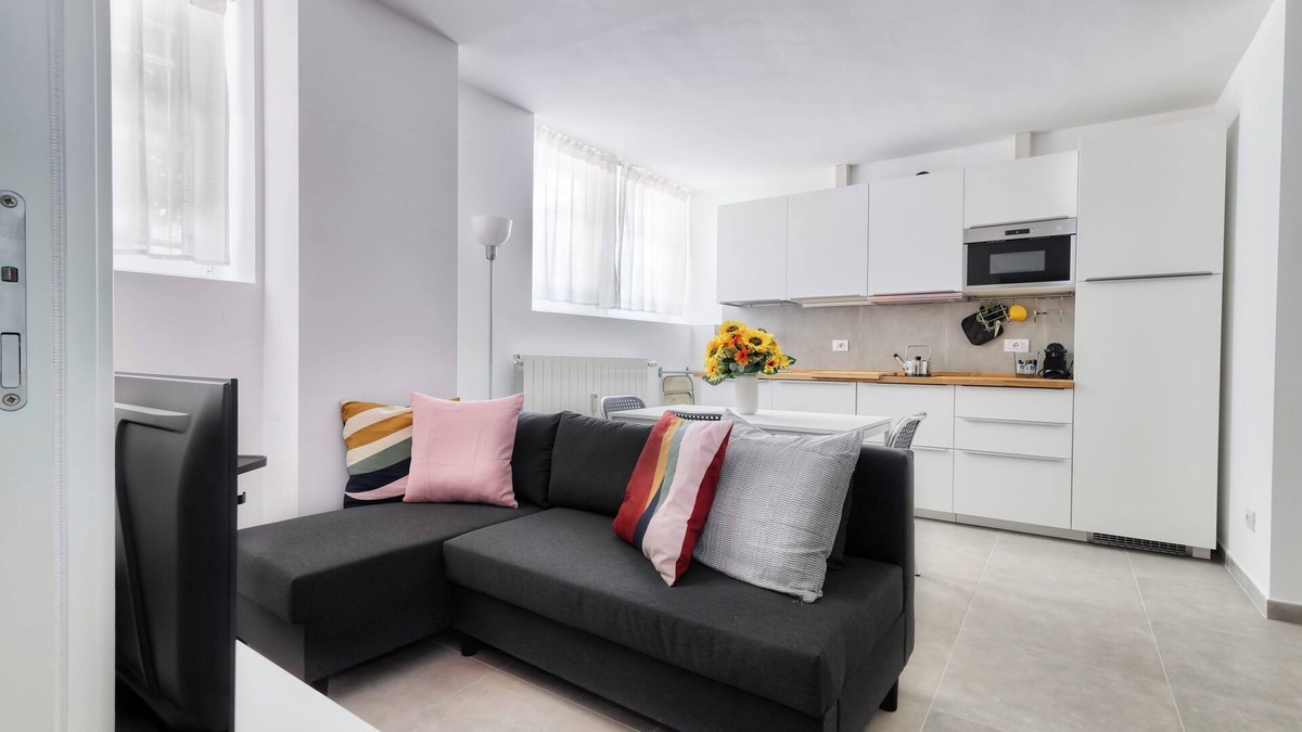 De Angeli Apartment | Ravizza S1 - One Bedroom Apartment, Sleeps 3