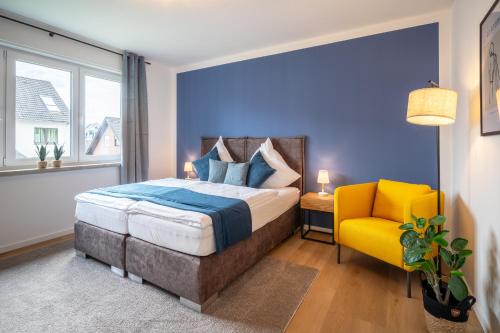 Bielefeld Apartment | RAW-Flat Meier - Modern - Stylisch - Balkon - Netflix