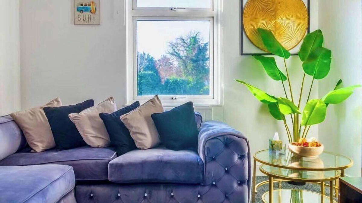 Rayleigh Apartment | Rayleigh Retreat-Spacious Family 3 Bed Apartment