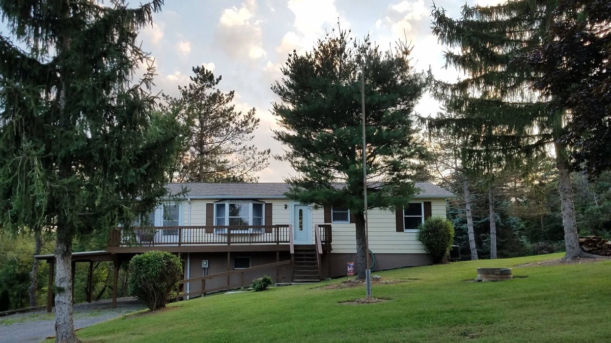 Huntingdon House | Raystown Lake Retreat for the Family Just Minutes from 7-Points