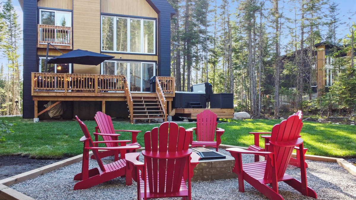 Lac-Swell Ski Chalet | Retraites Zennya Retreats | Spa | Mountain | Lake