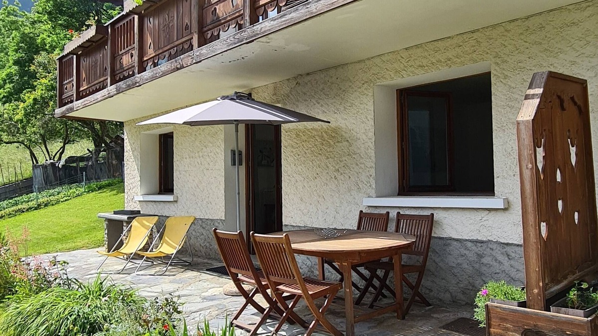 Champagny-en-Vanoise Apartment | Re garden apartment facing south very beautiful mountain view - CREY BAS