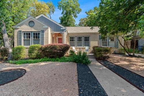 Clarksville House | Re-Imagined Historical Home - Clarksville Vintage