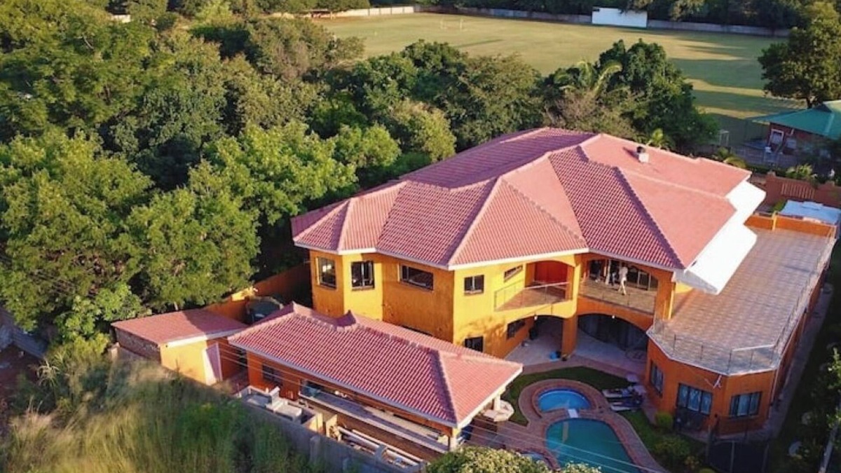 Victoria Falls Villa | Regina Francesca Villa. Regal