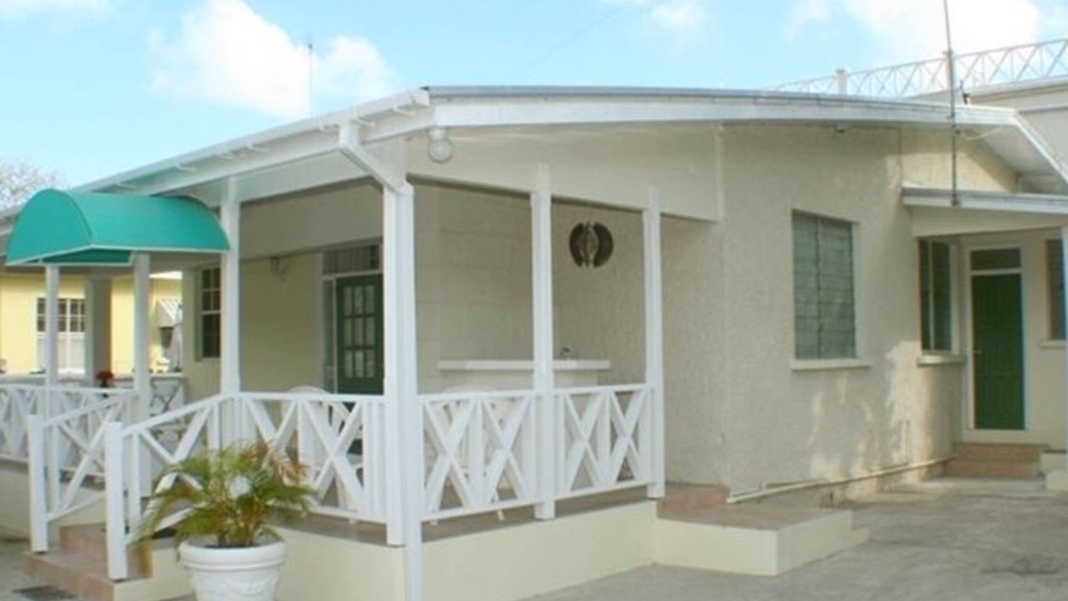 Worthing Villa | Reach Out and Touch Barbados