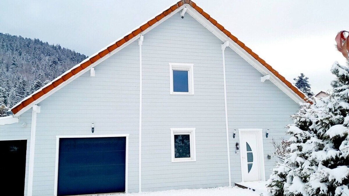 Xonrupt-Longemer Ski Chalet | * RECENT CHALET - BILLIARDS - TABLE SOCCER - PING PONG - MINI GOLF - GARDEN - 4 BEDROOMS *