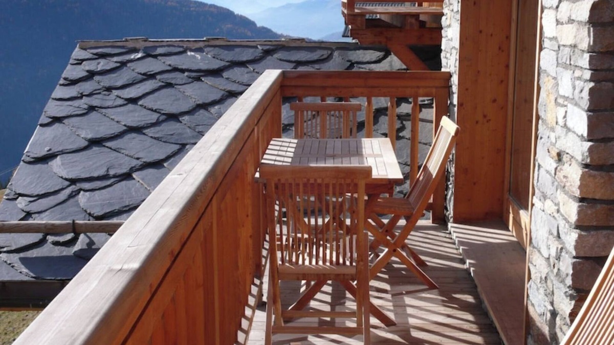 Les Eucherts Apartment | Recent typical chalet, south-facing terrace, breathtaking VIEW of the Tarentaise Valley