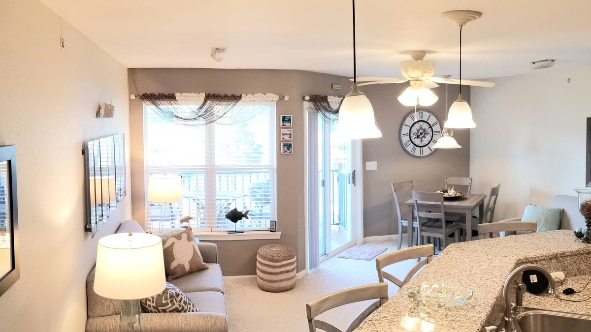 Kaiser Condo | Recently Redecorated Lake Front Unit Located in Lake Ozarks 17,000 acre Park