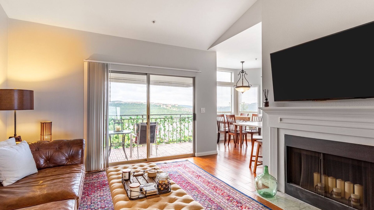 Shepherd Mountain Condo | Recently Remodeled Top Floor Condo W/Great Hill Country Views & Private Garage!