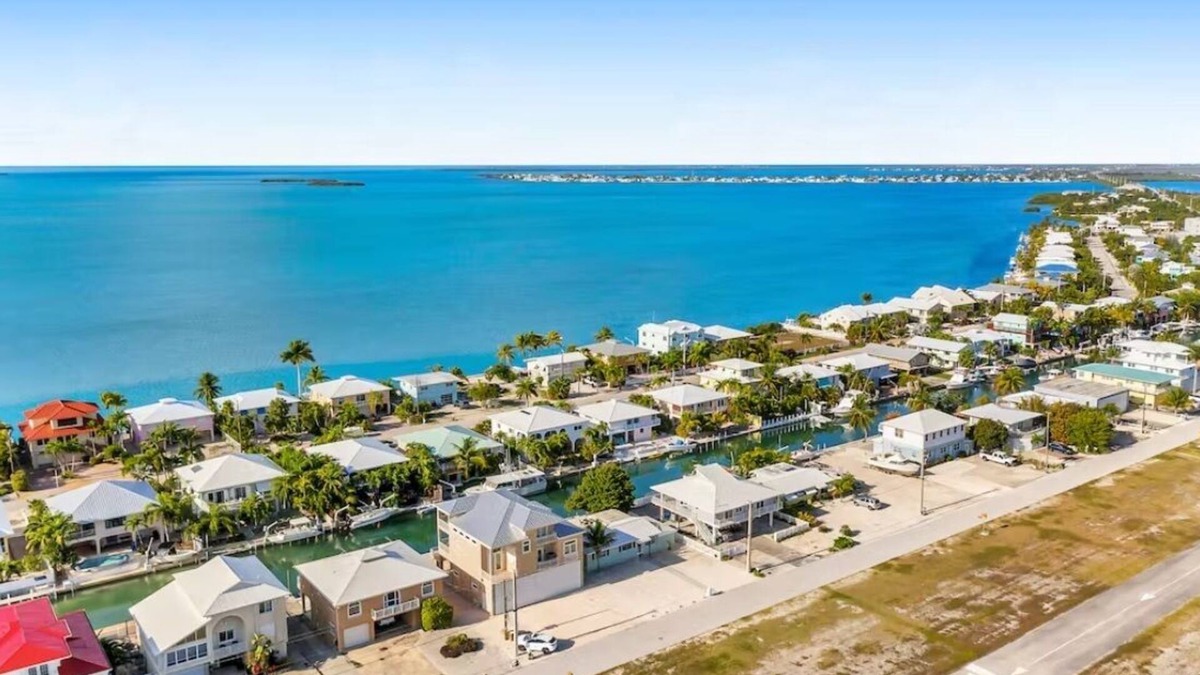 Summerland Key House | Recently Renovated Home With Deepwater Canal