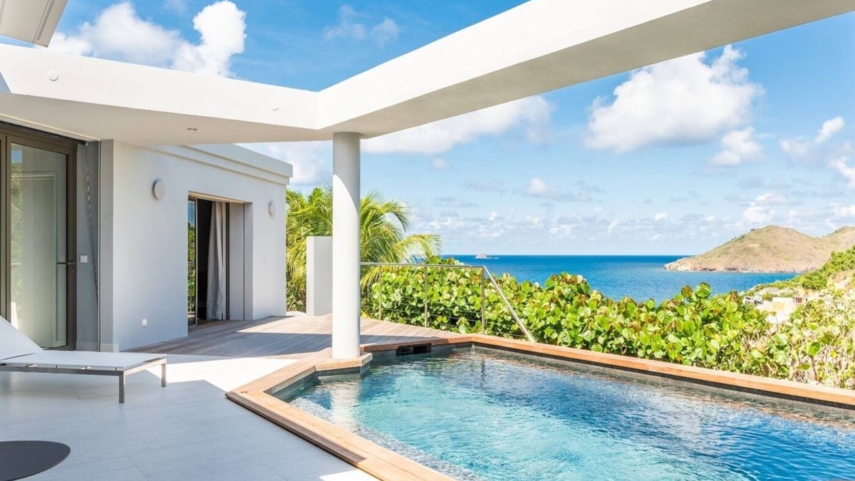 Flamands Villa | Recently Renovated Contemporary 3 BDRM Villa w Pool
