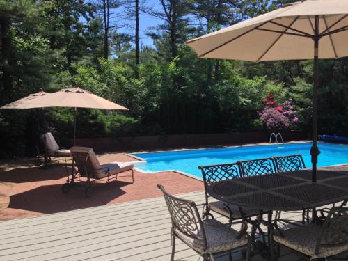 Northwest Harbor House | Recently Renovated, Inviting Home in Quiet Location
