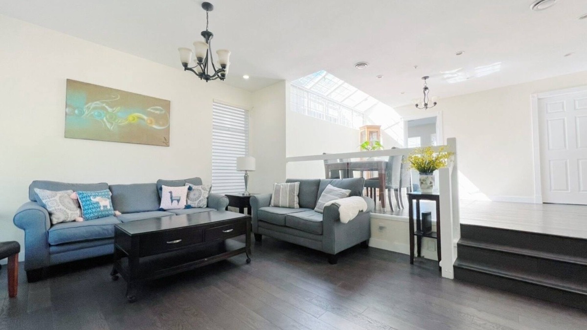 Arbutus Ridge House | Recently Renovated Modern House- close to downtown Vancouver and UBC.