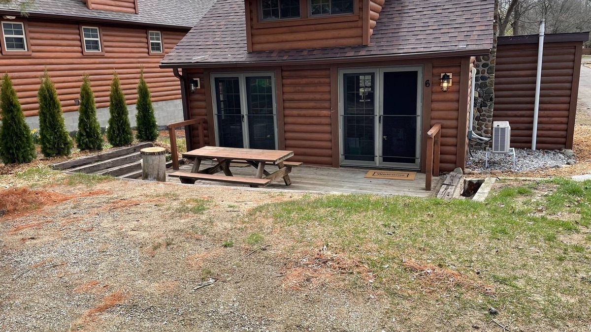 Port Austin Cottage | Recently Updated 2 Bedroom Beachfront Cottage #6