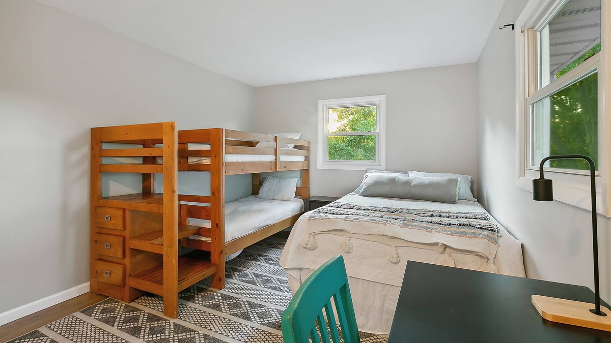 New Buffalo House | Recently Updated 3 Bedroom House, Fire Pit, Hot Tub, Game Room
