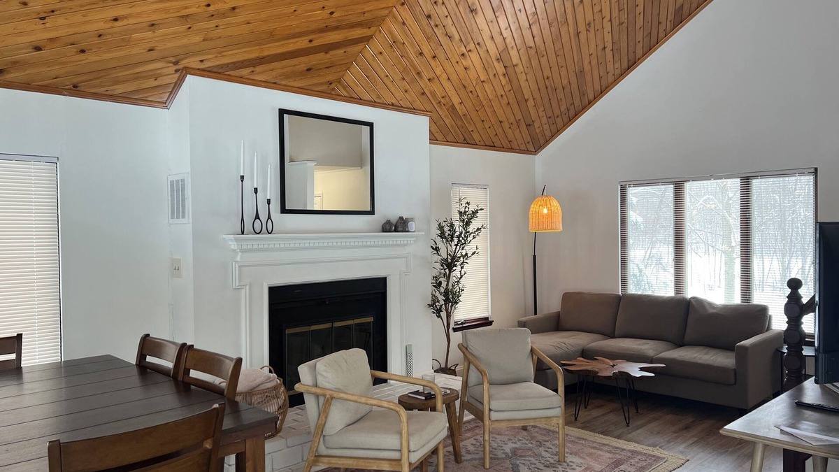 Elmira House | Recently updated “Birch Loft” tucked away in the beautiful north woods