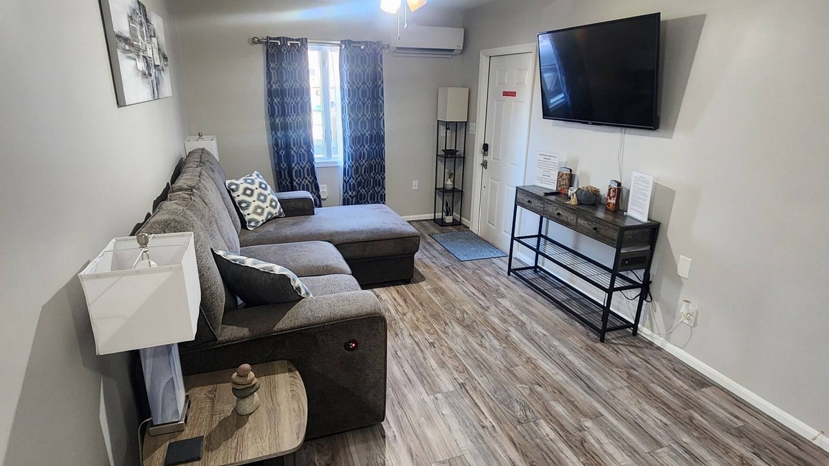 Linglestown Apartment | Recently updated contemporary getaway. Near Hershey w/shopping & concerts.