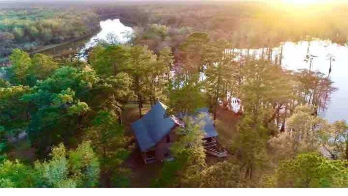 Libuse House | Recess on The Bluff