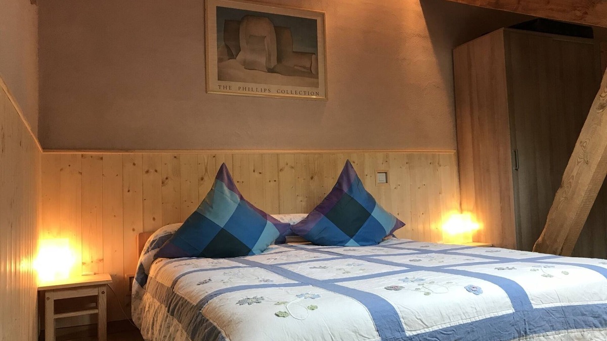 Ferrieres House | Recharge your batteries at Gîte Moulin de Record - explore the Sidobre - Tarn - 9/10pers