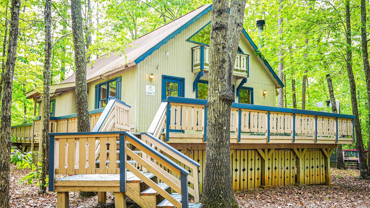 Pine Mountain Cabin | Reconnect with family in this chalet near our recreation area