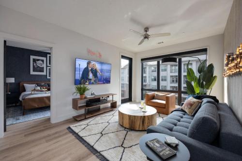 West End House | Records - 4 Units - Pool & Gym - Mins to Broadway