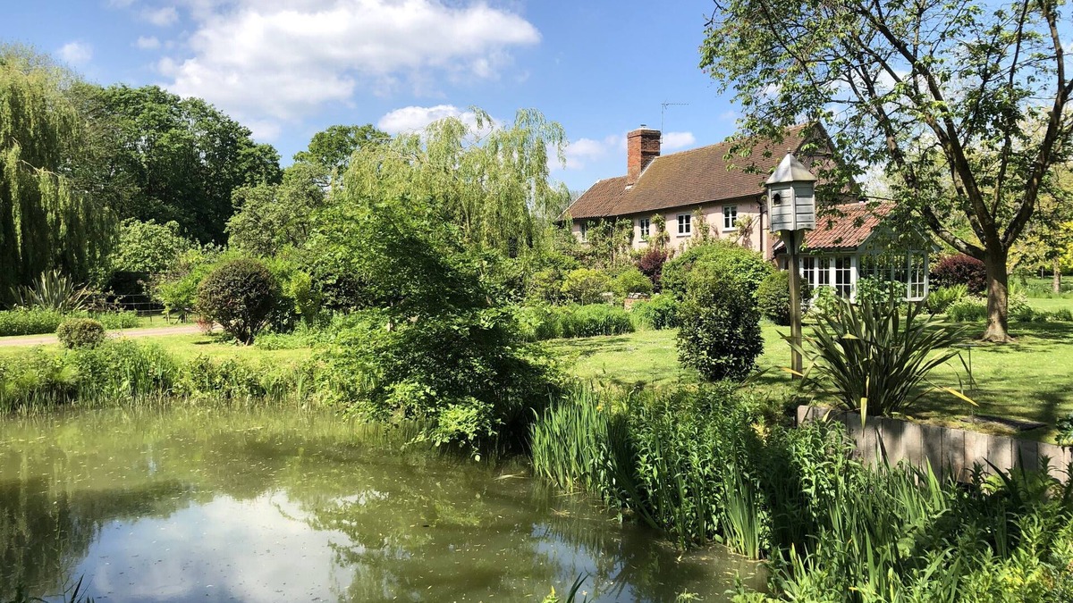 Bury St Edmunds Cottage | RECTORY FARM COTTAGE, ROUGHAM, pet friendly in Bury St Edmunds