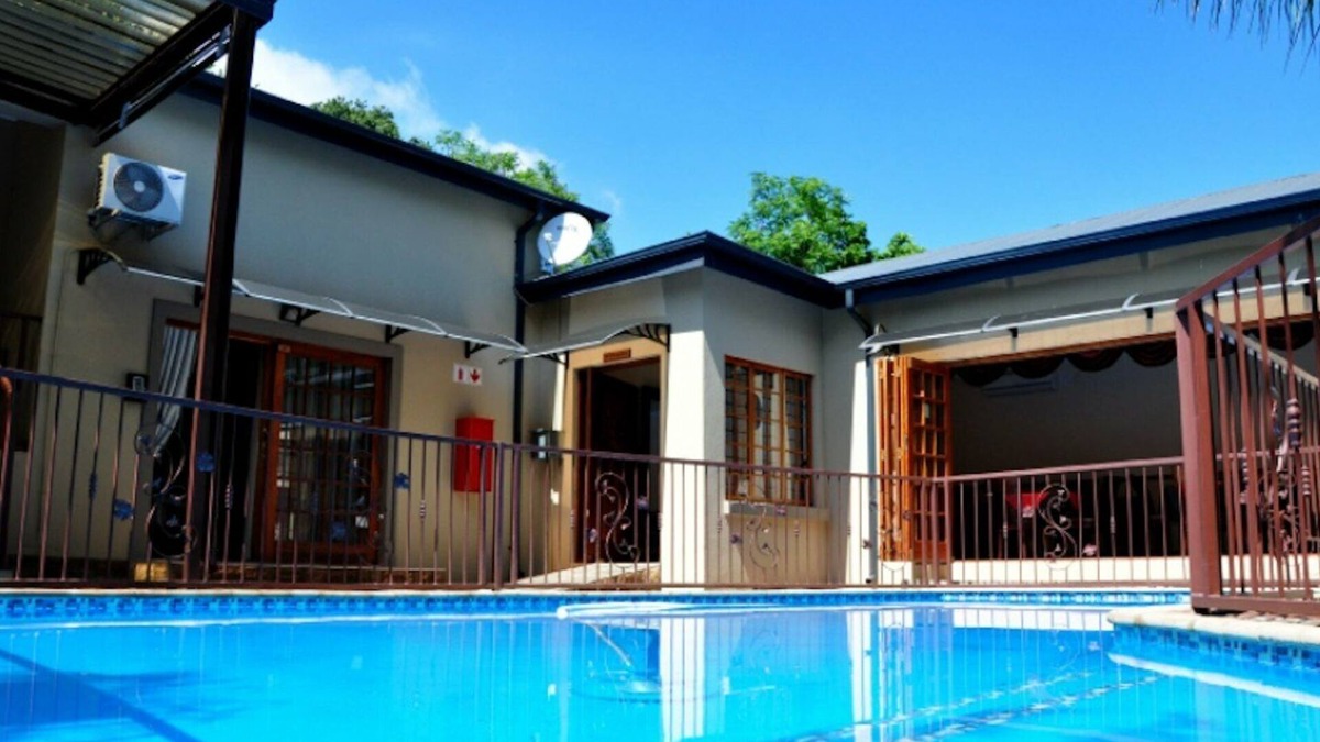 Muckleneuk House | Red Apple Guest House