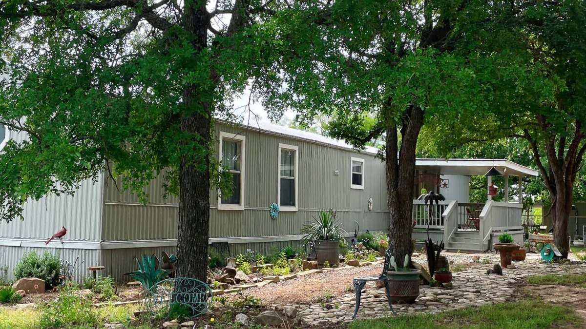 Lometa House | Red Bluff Guest Ranch Redbird Landing