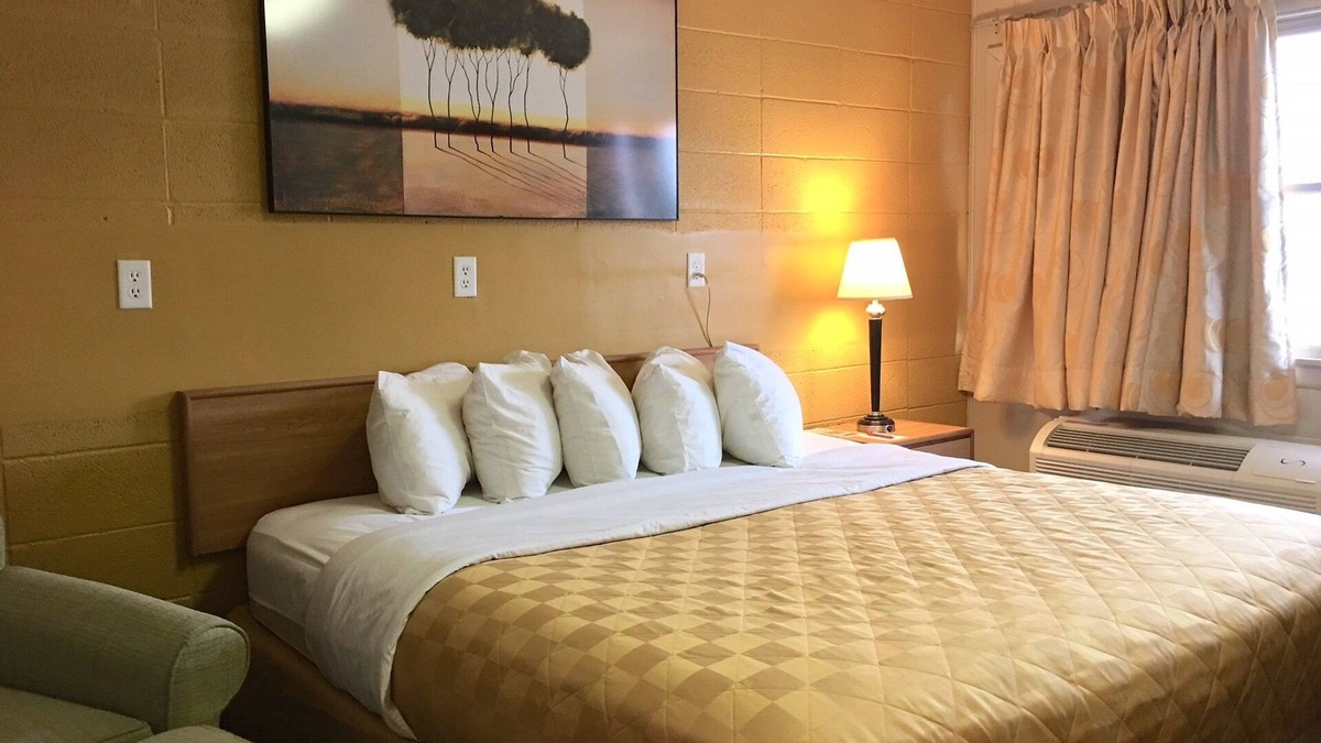 Duncannon Hotel | Red Carpet Inn Duncannon