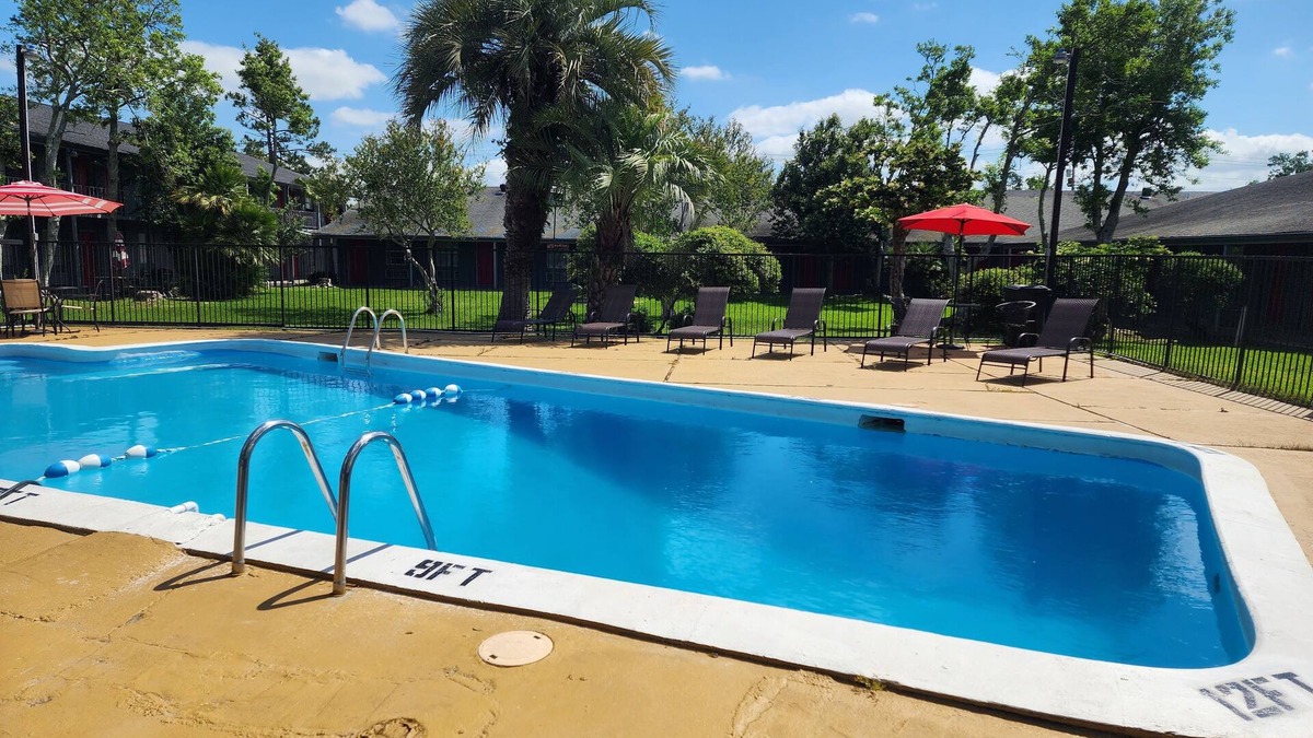 Houma Hotel | Red Carpet Inn - Houma LA