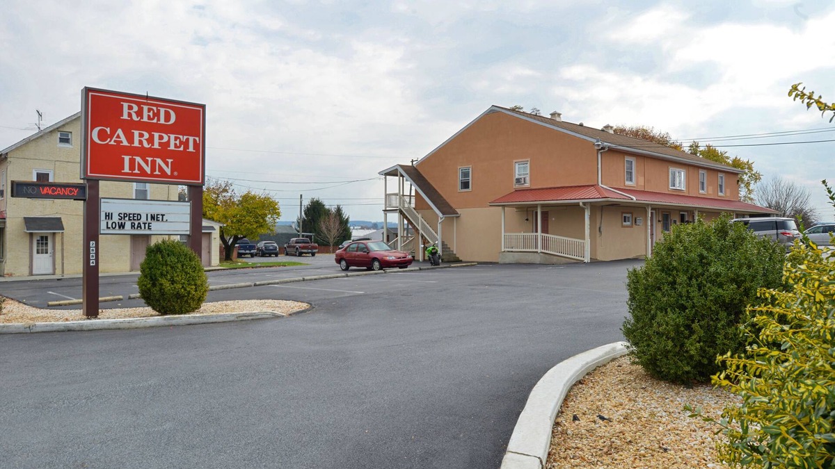 Soudersburg Hotel | Red Carpet Inn Ronks