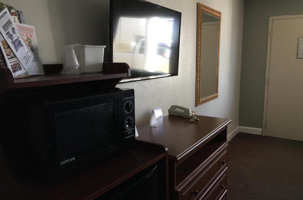 Danville Hotel | Red Carpet Inn & Suites - Danville