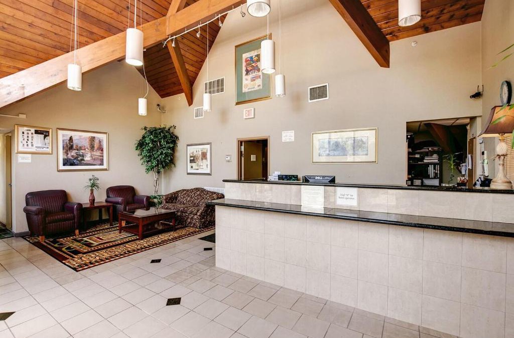 Cedar Knolls Hotel | Red Carpet INN Whippany